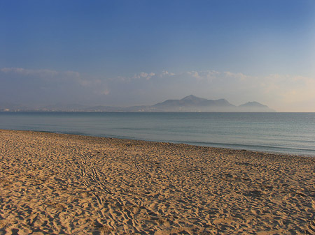 Am Strand entlang - Mallorca